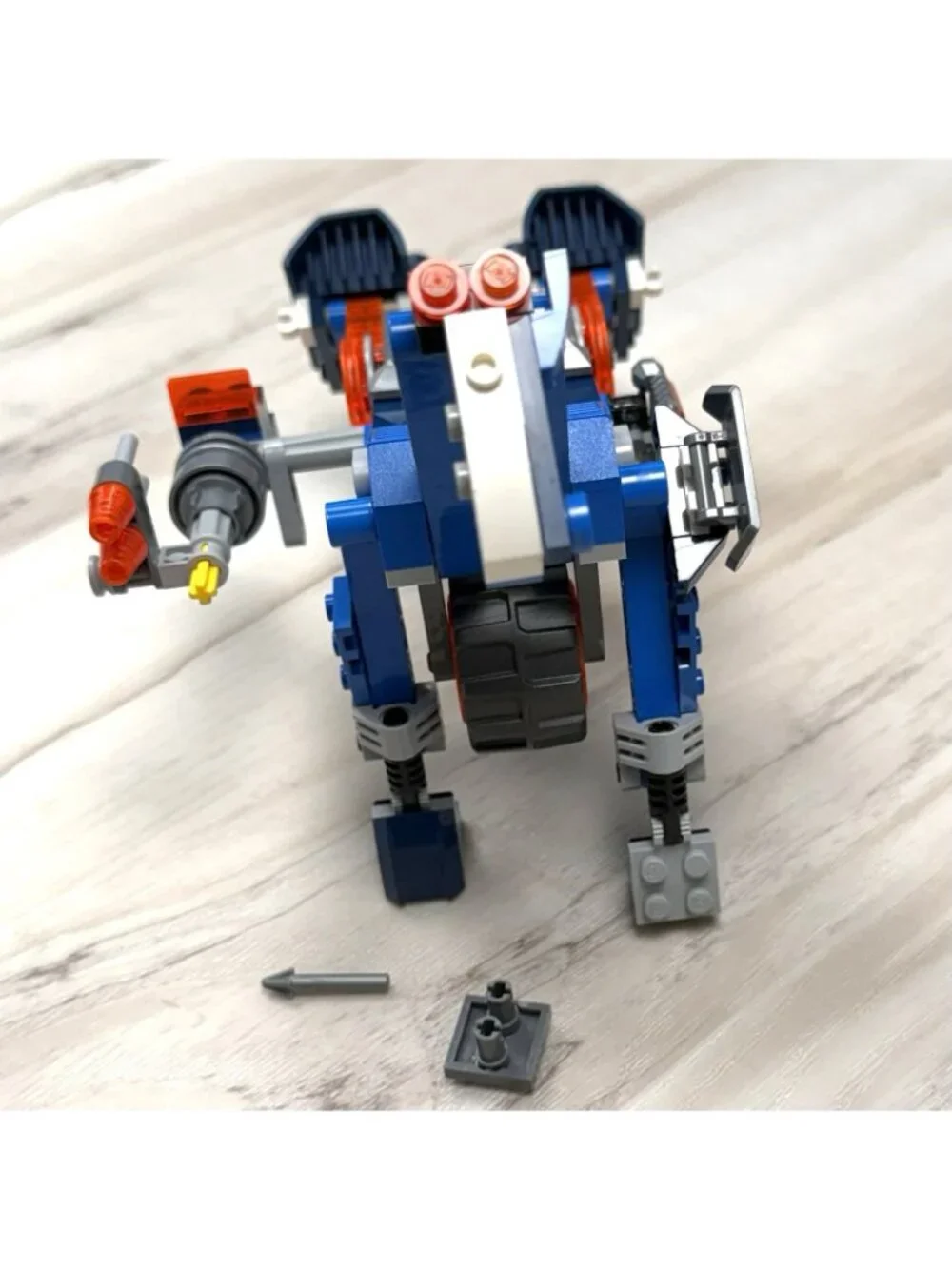 LEGO Nexo Knights 70312 Lance's Mecha Horse INCOMPLETE *Missing 53pcs & Figures*